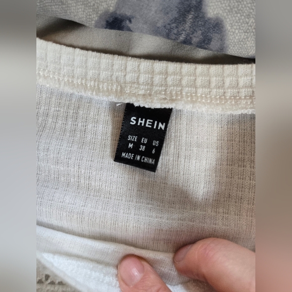 SHEIN | Frenchy Contrast Guipure Lace Tee Dress in white, Size M - Picture 10 of 13